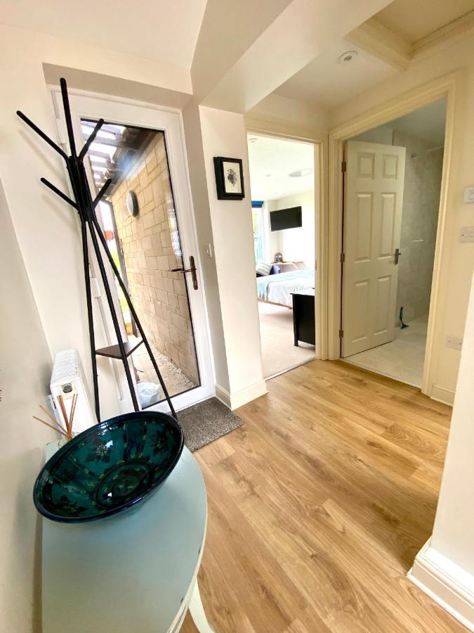 A Secluded Self Contained Country Suite With A View - Parking, Easy Access To Bath Corsham Exterior foto